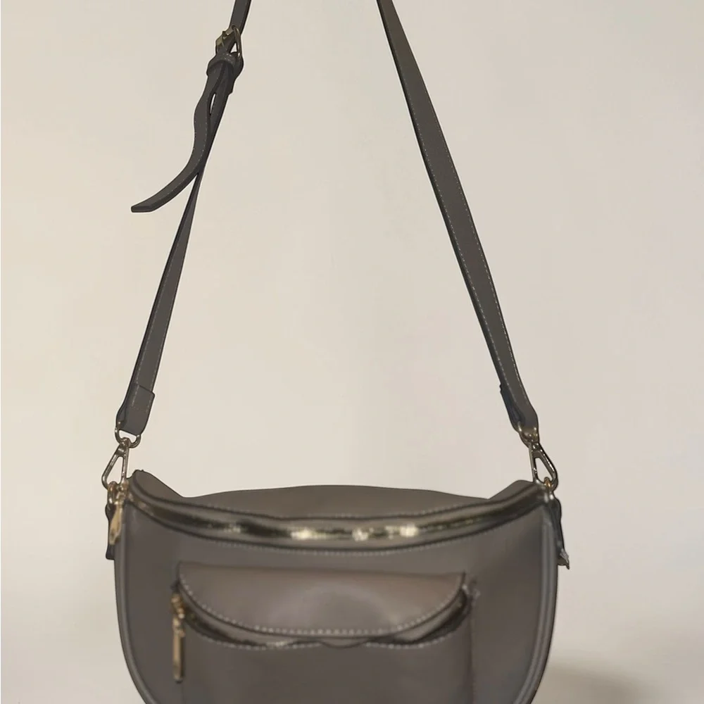 Adrienne Vittadini Grey Crossbody Belt‎ Bag with Gold Hardware